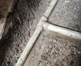 嘉鱼漏水维修电话
